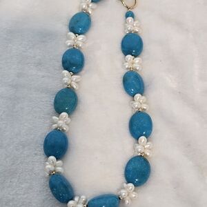 unbranded tourquoise/ pearl choker necklace toggle lock in gold 15 in. NOT REAL